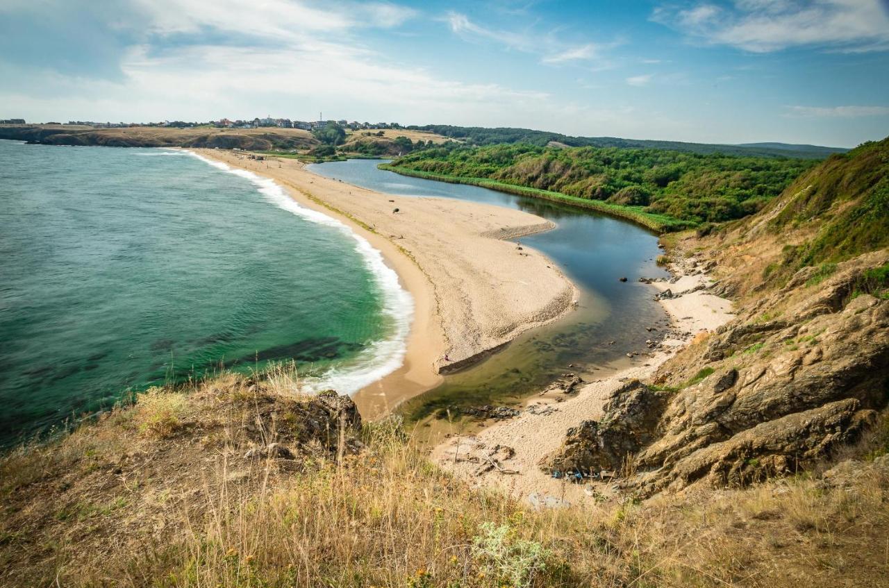 Asti Arthotel Sinemoretz Buitenkant foto